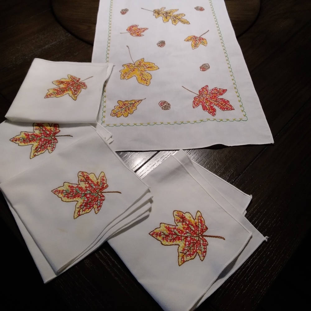 Handmade Autumn Leaves Cross Stitch Table Runner & 4 Napkins